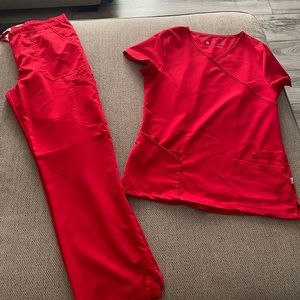 Urbane ultimate scrub set